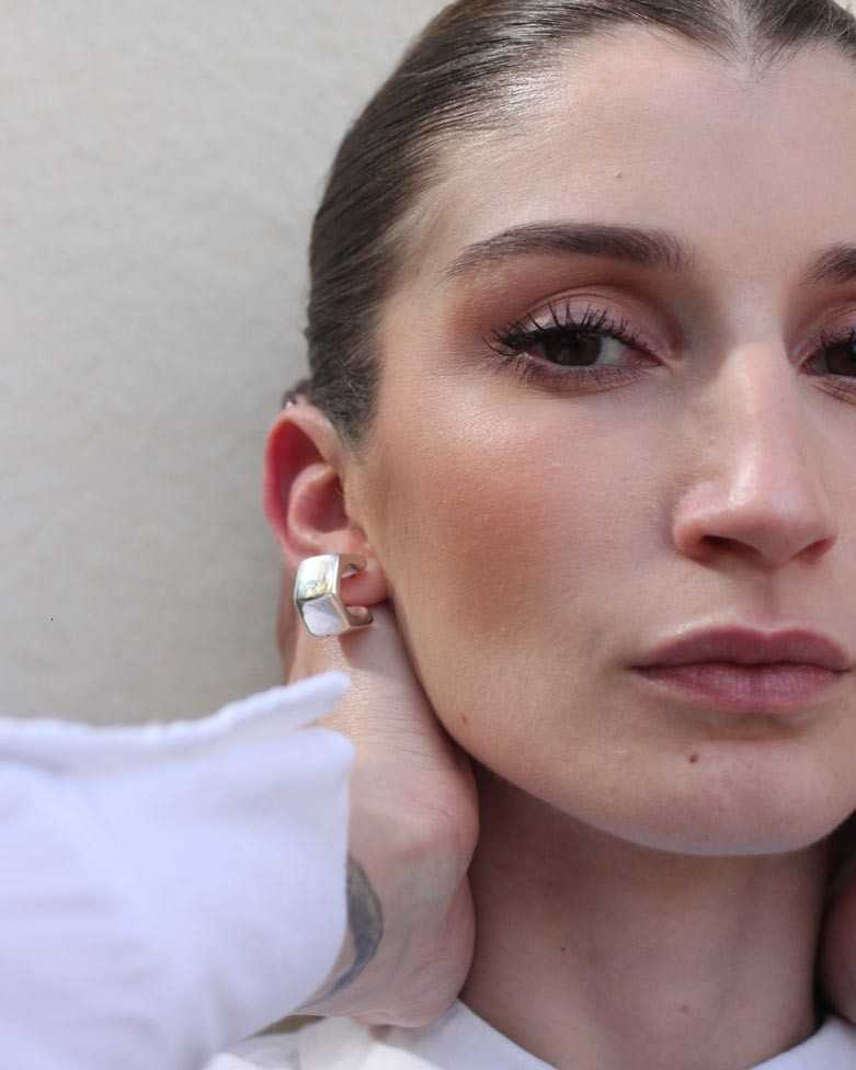 Pendientes NUNA | Aros de plata con forma hexagonal - moon