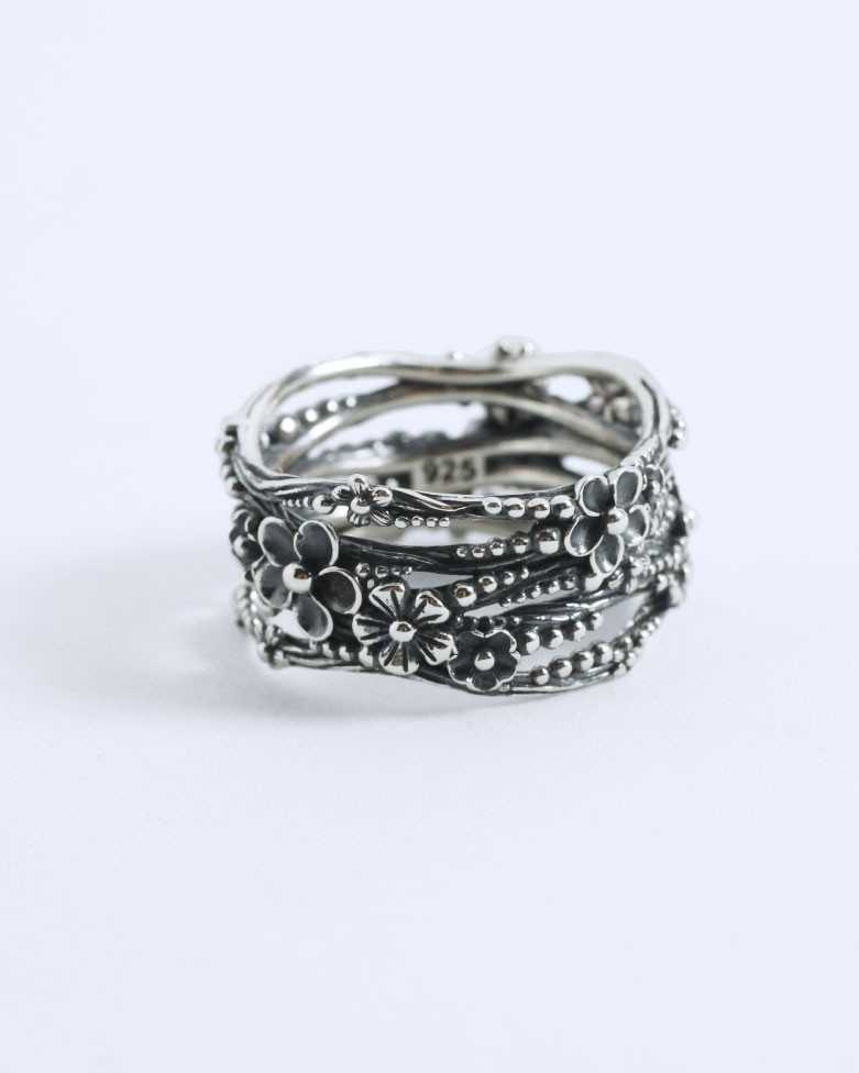 LAMBU ring | Oxidized Sterling Silver with Flower Design | moon