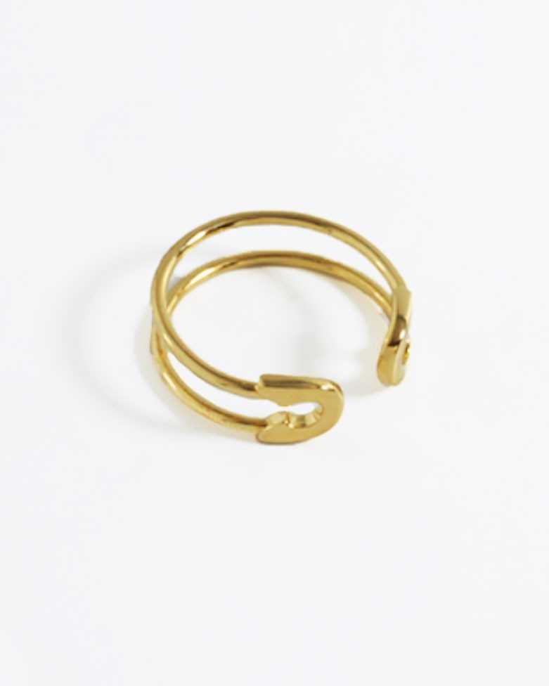 Ring ROCKOLA Gold | In silver gilt in the shape of a safety pin - moon