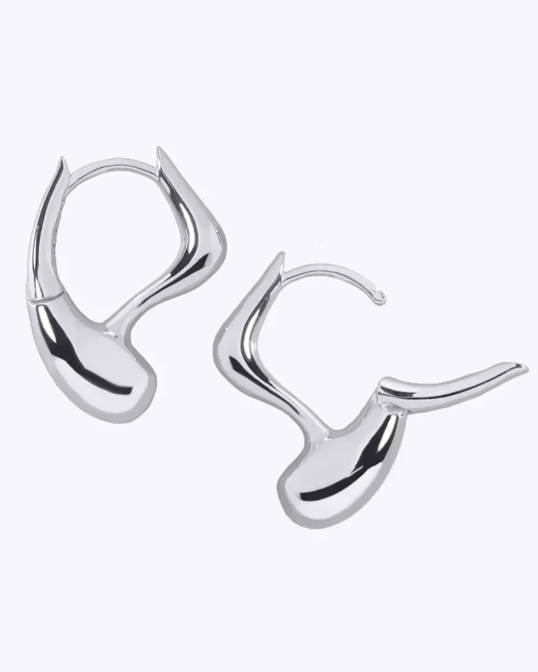 ORLA Earrings | Silver with a modern design and comfortable clasp - Moon