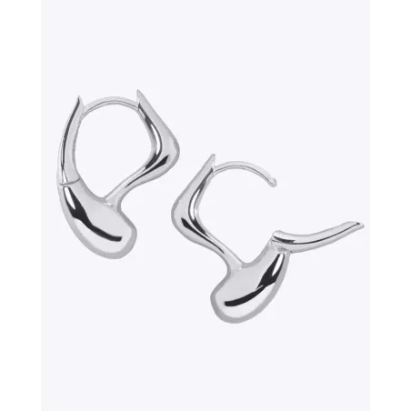 ORLA Earrings | Silver with a modern design and comfortable clasp - Moon