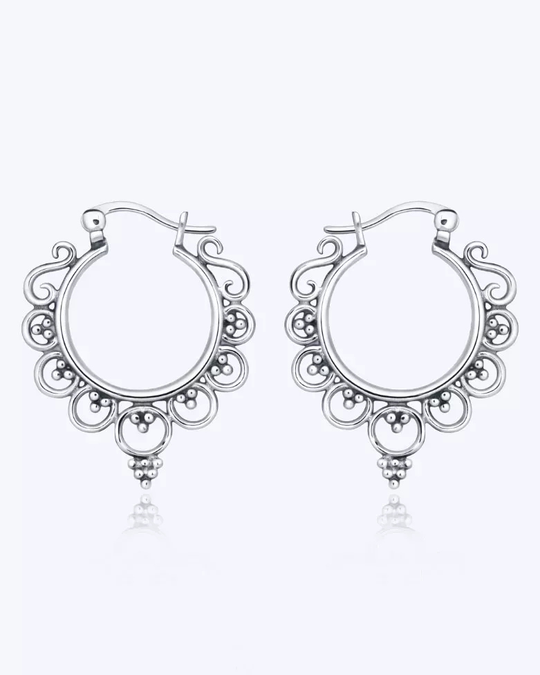 Pendientes NOVA | Aro boho de plata con detalles colgantes - moon