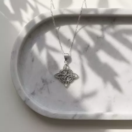 Collar Nodus