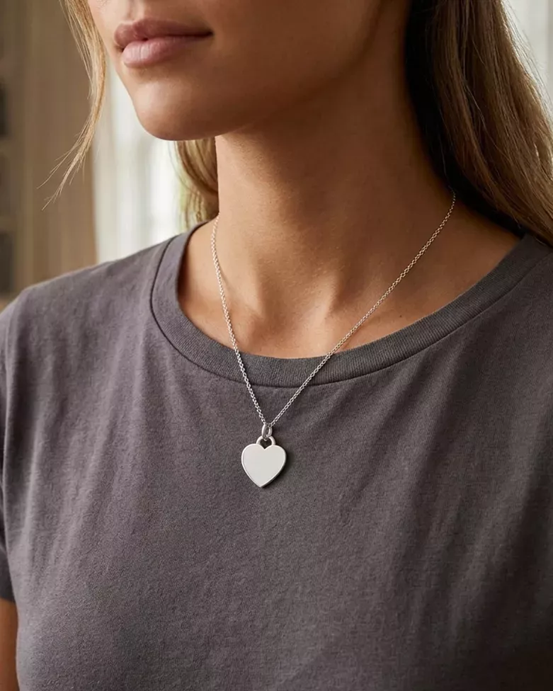 Colgante Corazón Grabable en Plata | Joya Personalizada - moon