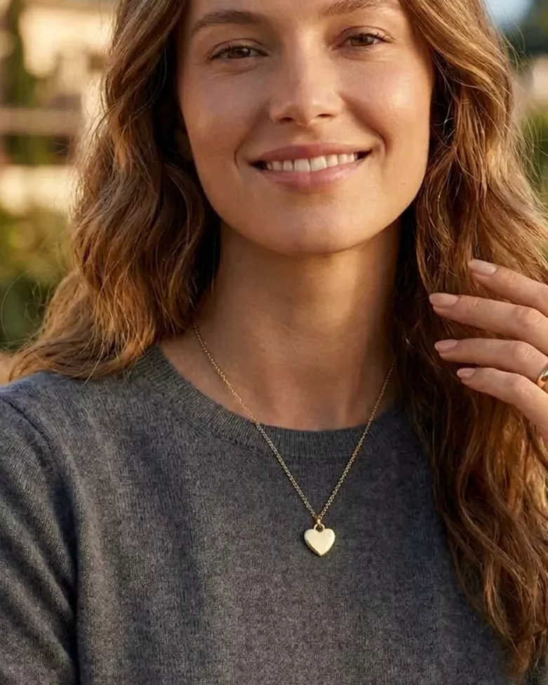 Colgante Corazón Grabable en dorado| Joya Personalizada - moon