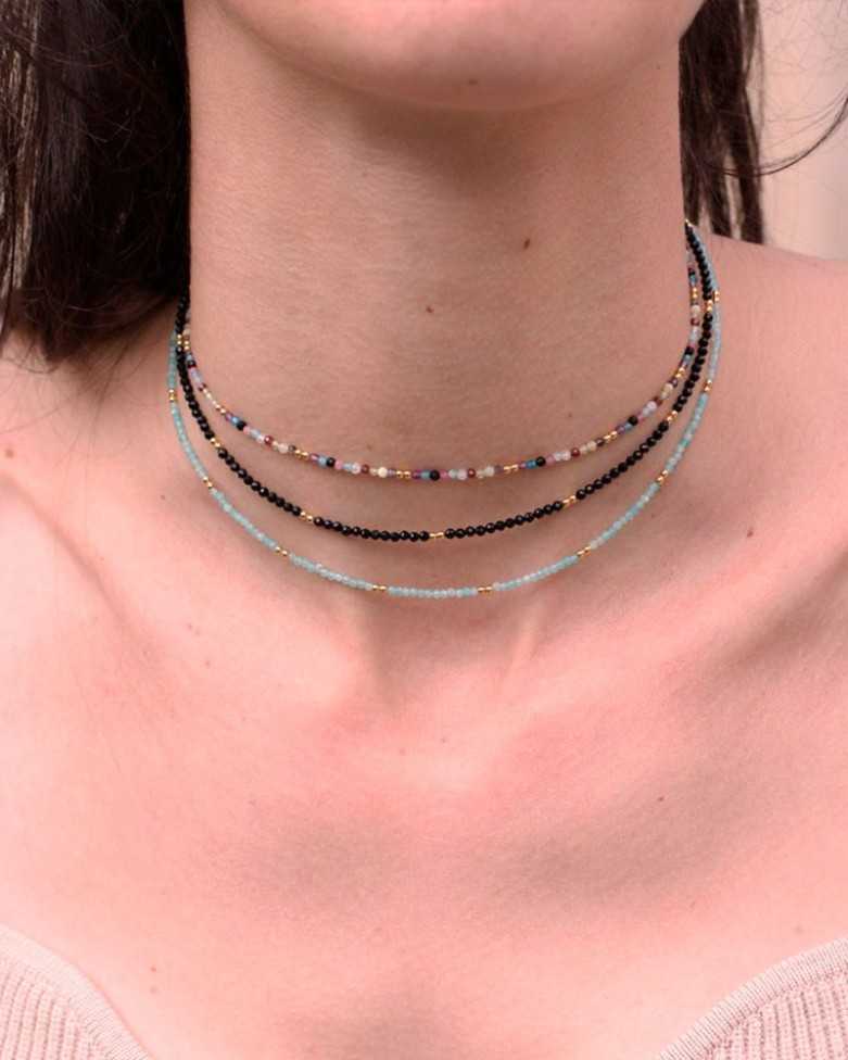 Collar CHAKRA Black Gold | En dorado con piedras ónix en negro - moon