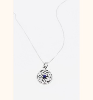 Collar PINKU | En plata con colgante dibujo flor con piedra azul - moon