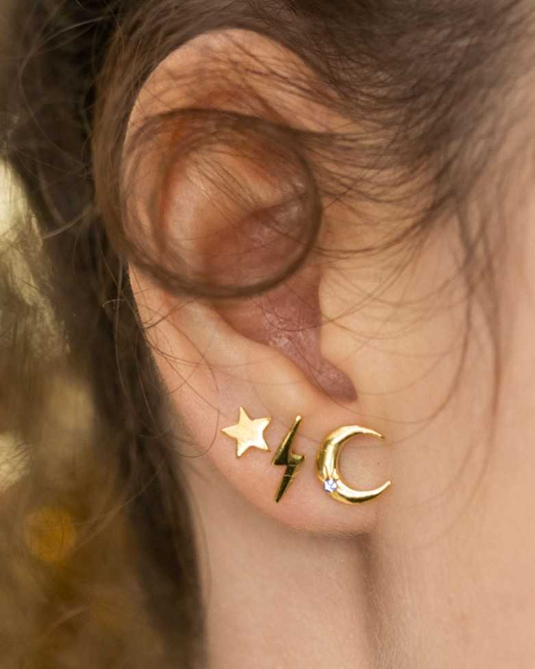 Pendiente NAAB | Pendiente plata pequeño con forma de estrella con baño de oro- moon