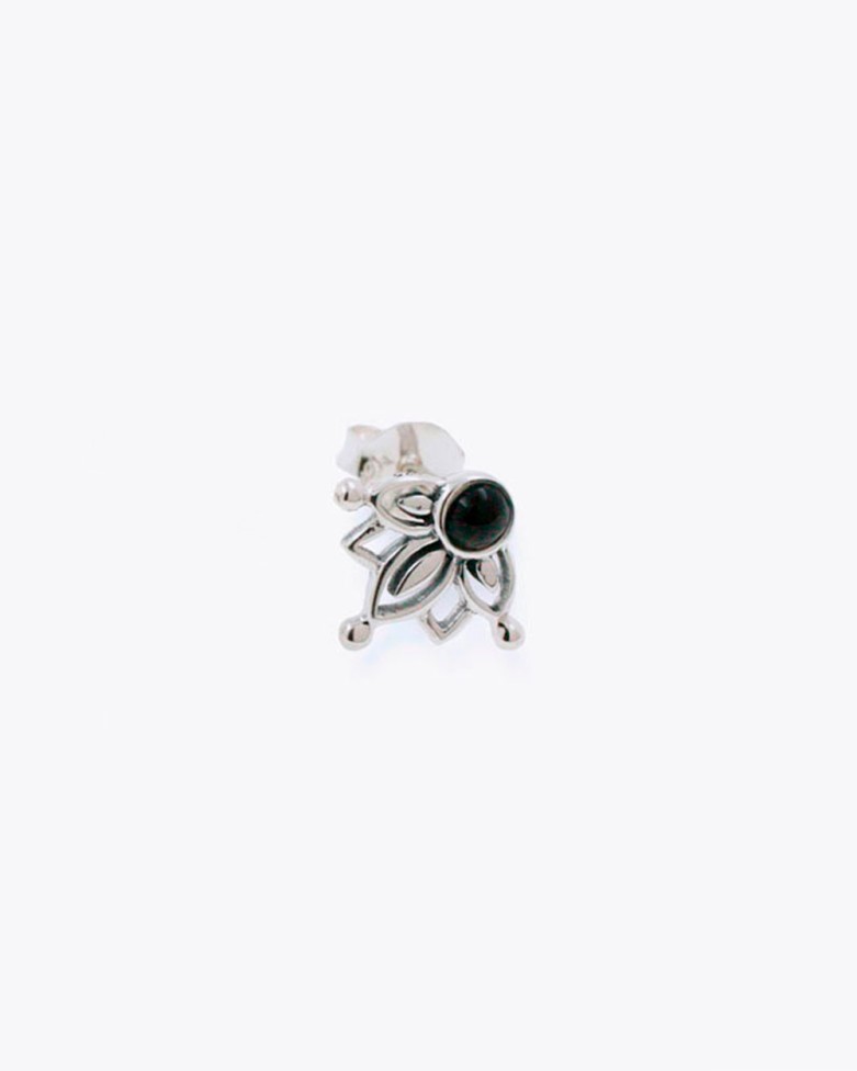 Pendientes LHASA BLACK | pequeños en plata con flor y negro - moon