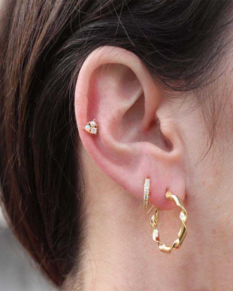 ZORO Gold Hoops | Made in Silver gilt with a twisted shape - moon