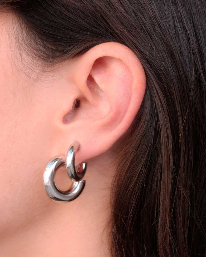KAILA hoops | Smooth and wide hoop earrings - moon